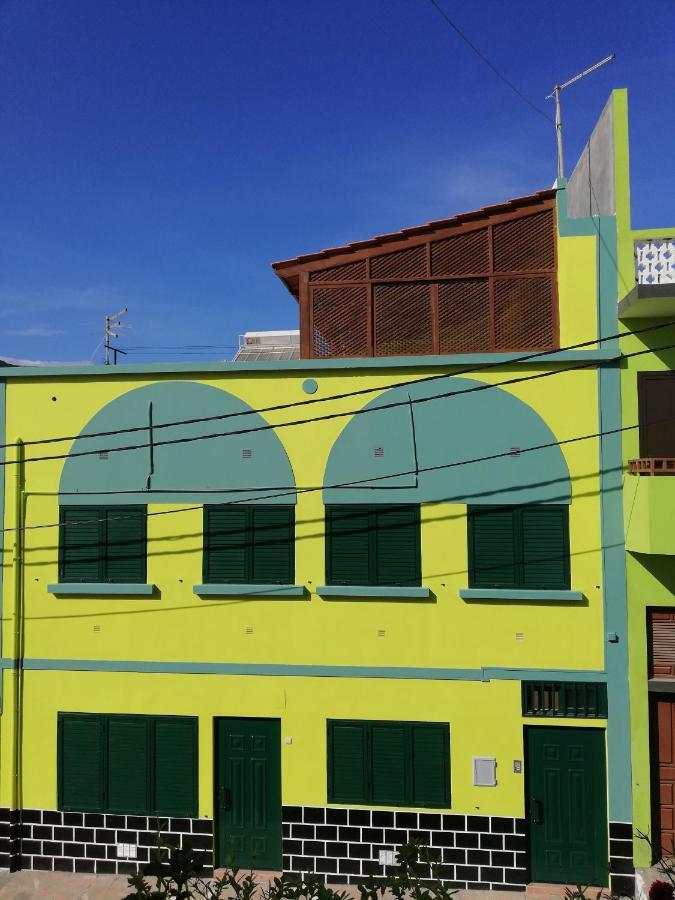 Porto NovoResidencial Chez Florアパートメント エクステリア 写真