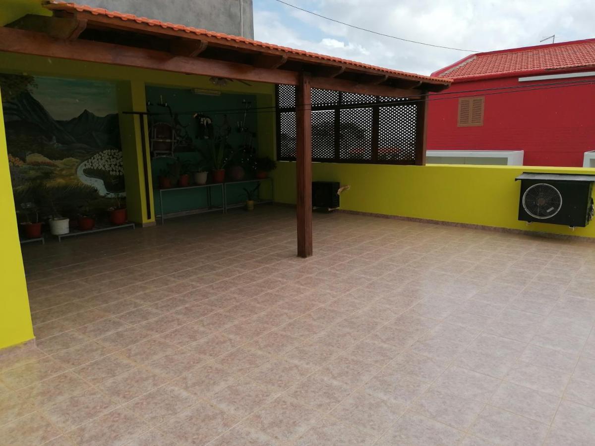Porto NovoResidencial Chez Florアパートメント エクステリア 写真