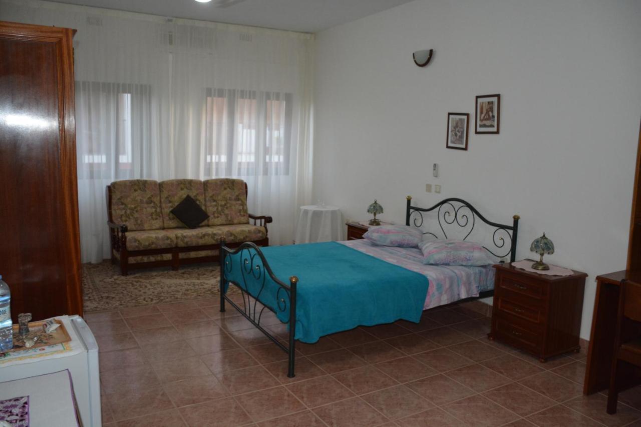 Porto NovoResidencial Chez Florアパートメント エクステリア 写真